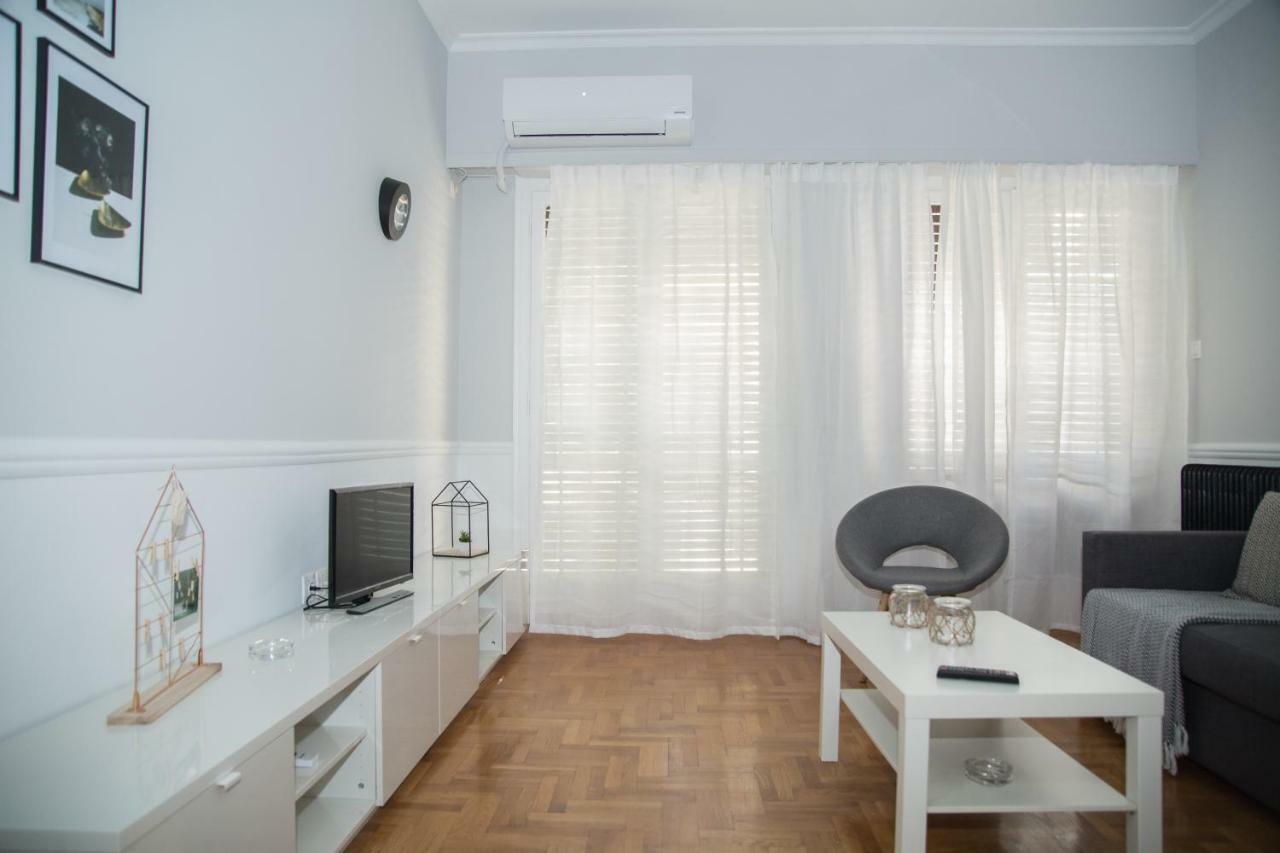 Modern Apartment Next To Acropolis Athina Athens Exterior photo